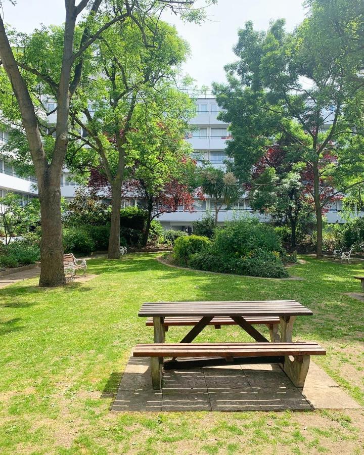 ロンドンGarden Beautiful Cozy Flat , Recent Decorated.アパートメント エクステリア 写真