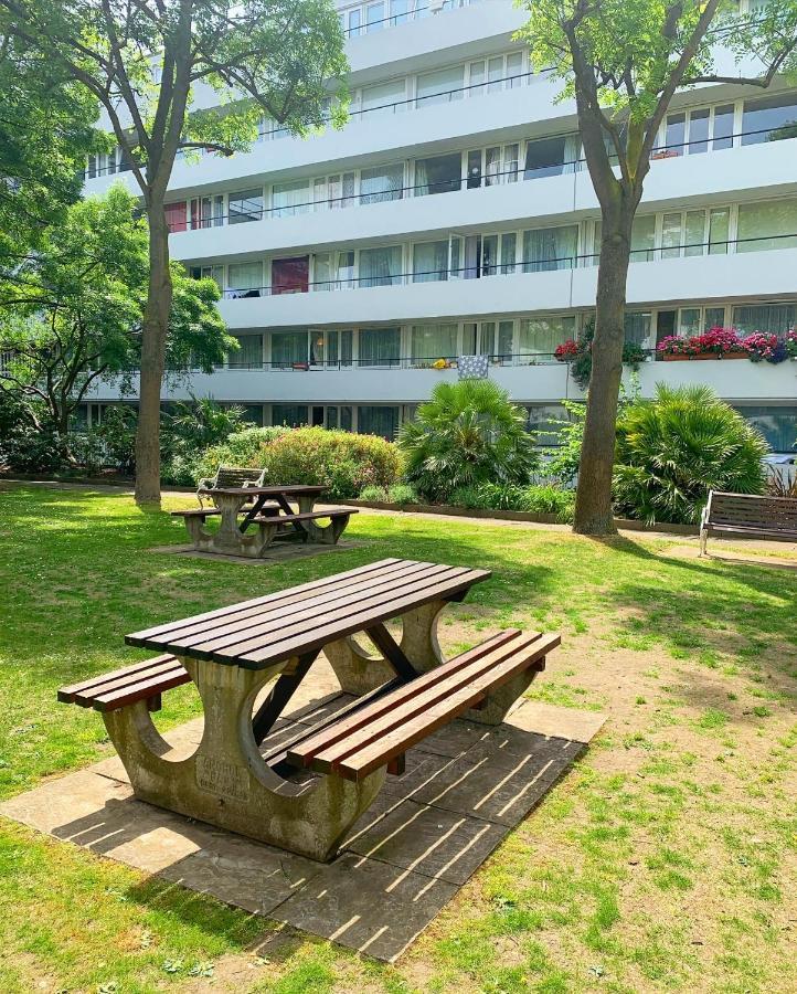 ロンドンGarden Beautiful Cozy Flat , Recent Decorated.アパートメント エクステリア 写真