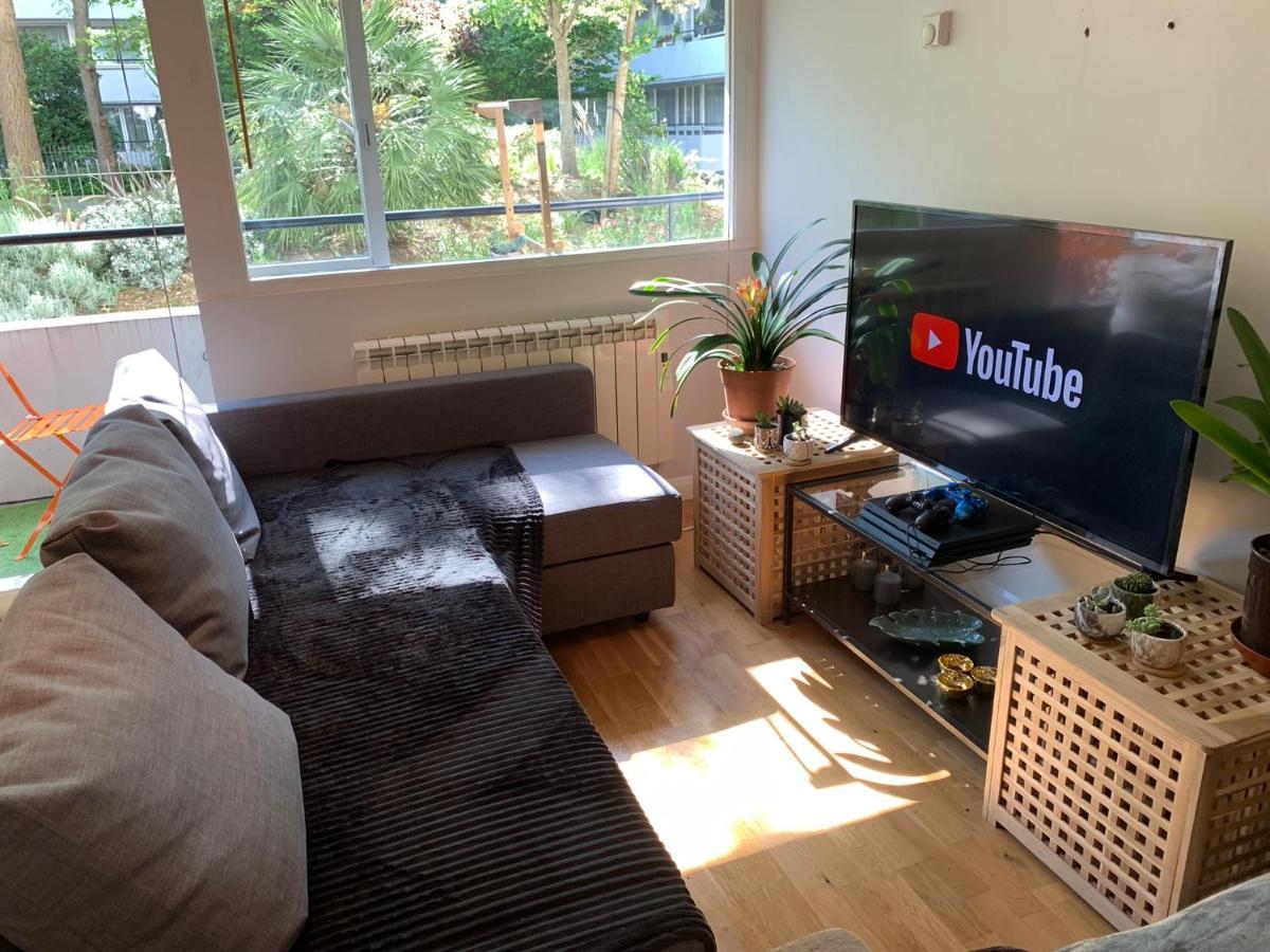 ロンドンGarden Beautiful Cozy Flat , Recent Decorated.アパートメント エクステリア 写真